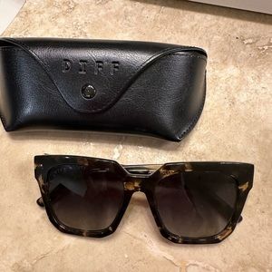DIFF eyewear tortoise sunglasses